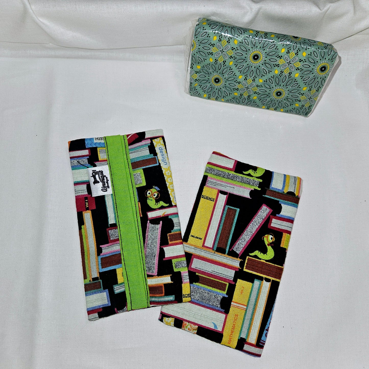 Book Nook Pocket Tissue Holder