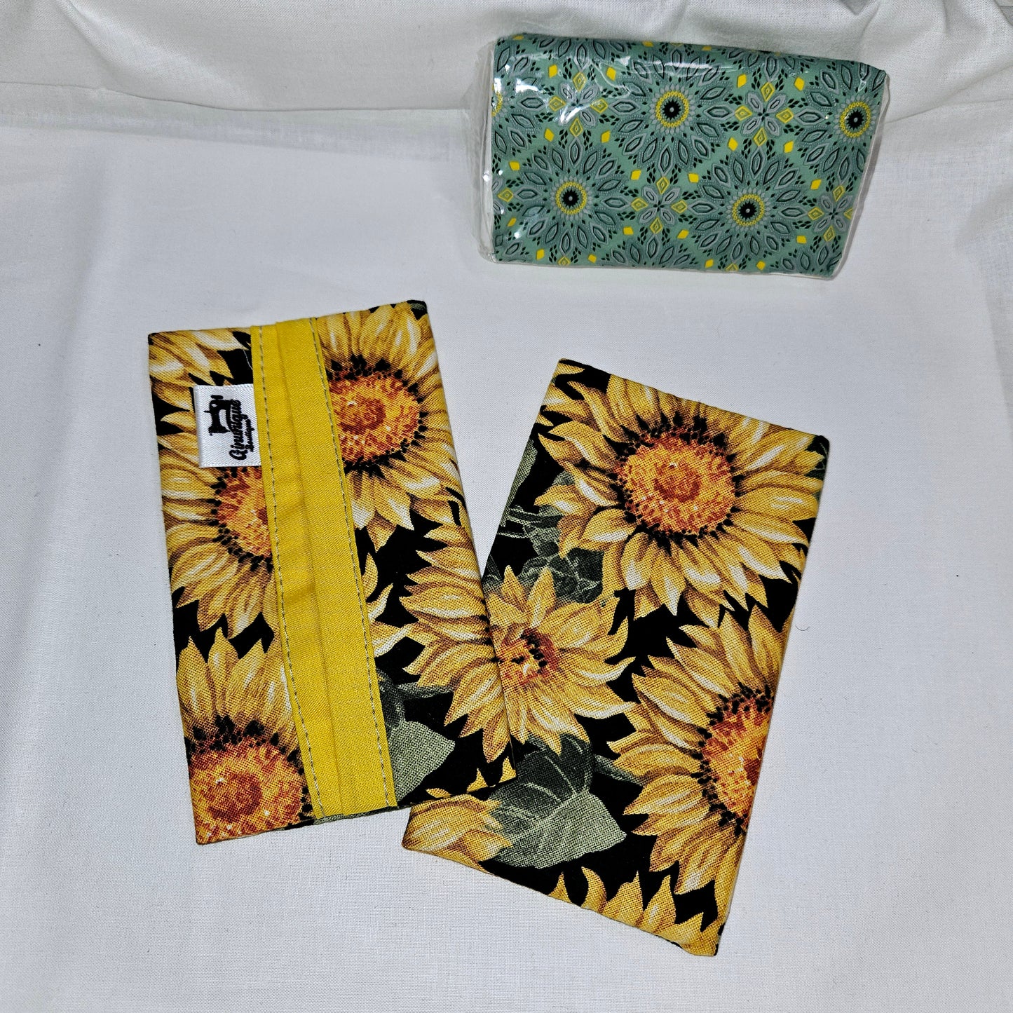 Sunny Bloom Pocket Tissue Holder