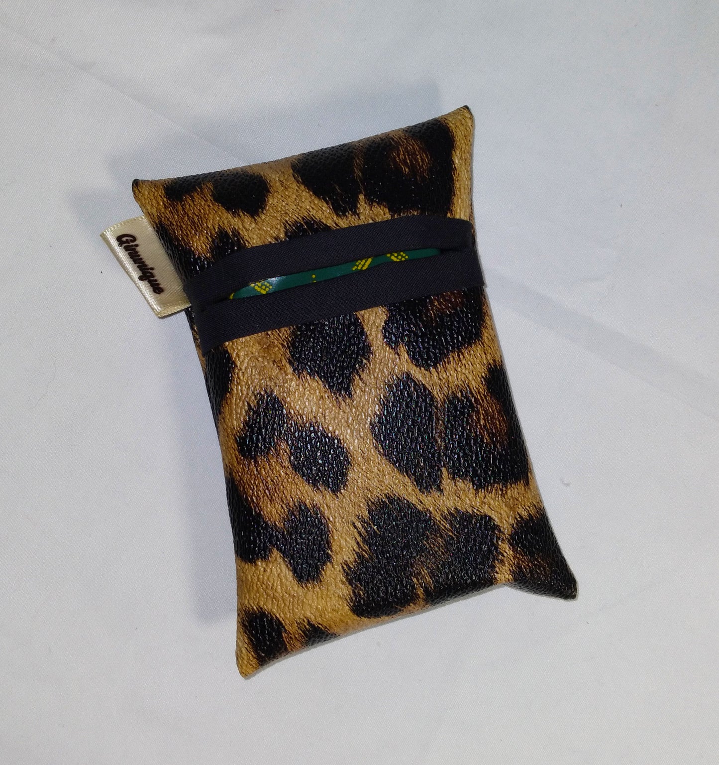 Pocket Tissue Holder